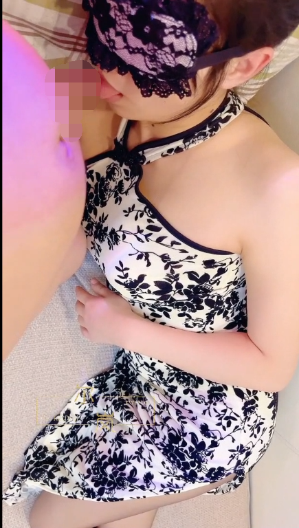 【自打包】足控精品-推特极品美足人妻尔岚-足交啪啪合集第二弹(4V,2.66G)