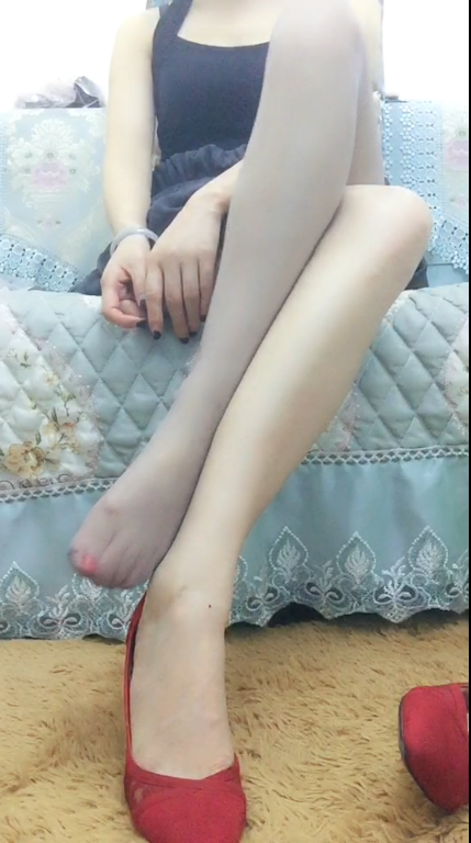 【自打包】足控-易直播熙宝熙老师合集(2V,1.81G)