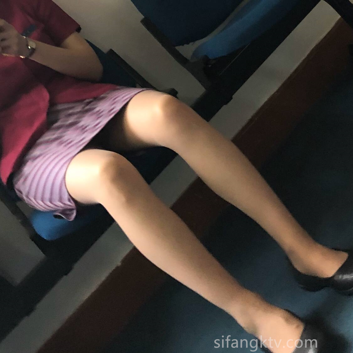 【真实空姐】稀缺各大航空偷拍及兼职卖原味丝袜