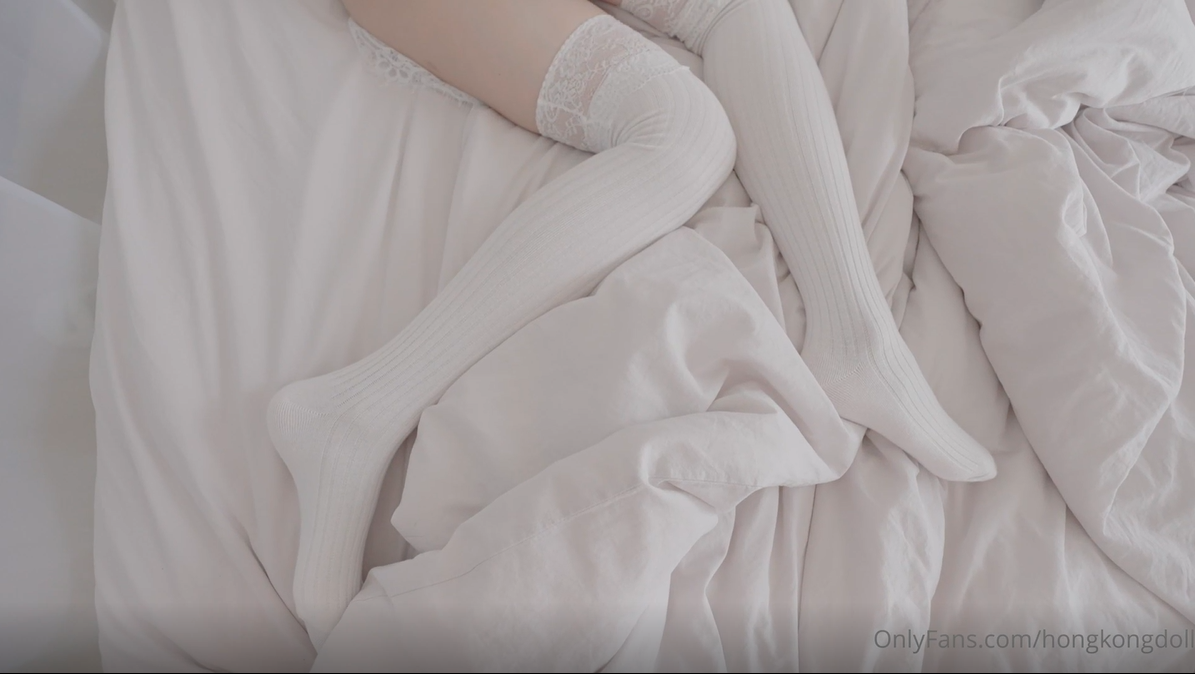 超火爆极品美少女『HongKongDoll』私信小短片-激情纯爱 无套顶艹内射粉穴 高清1080P原版（磁链）