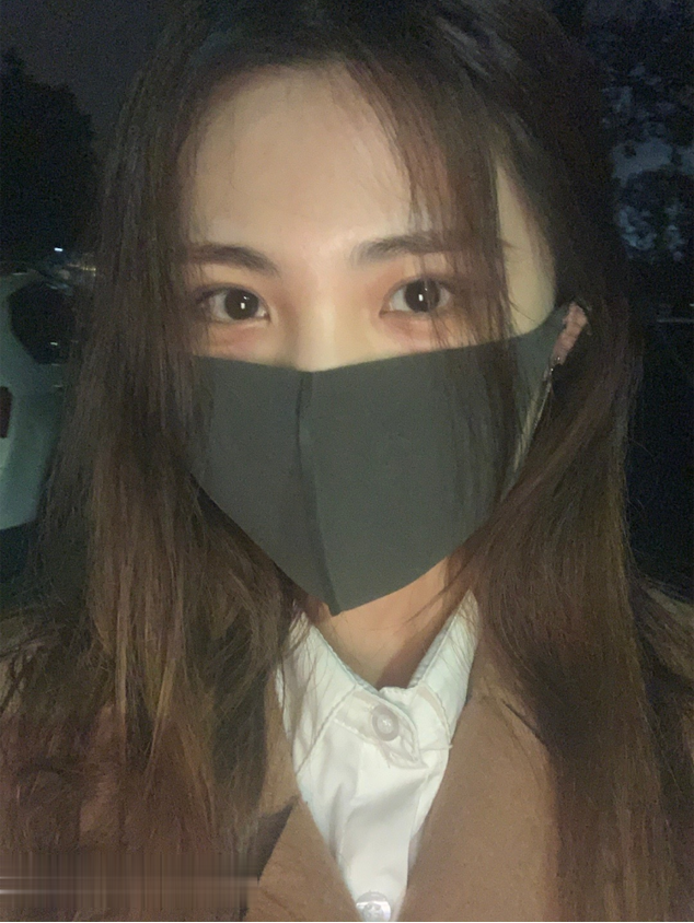 百度云泄密流出视图辽宁传媒大学高颜值校花董雨婷