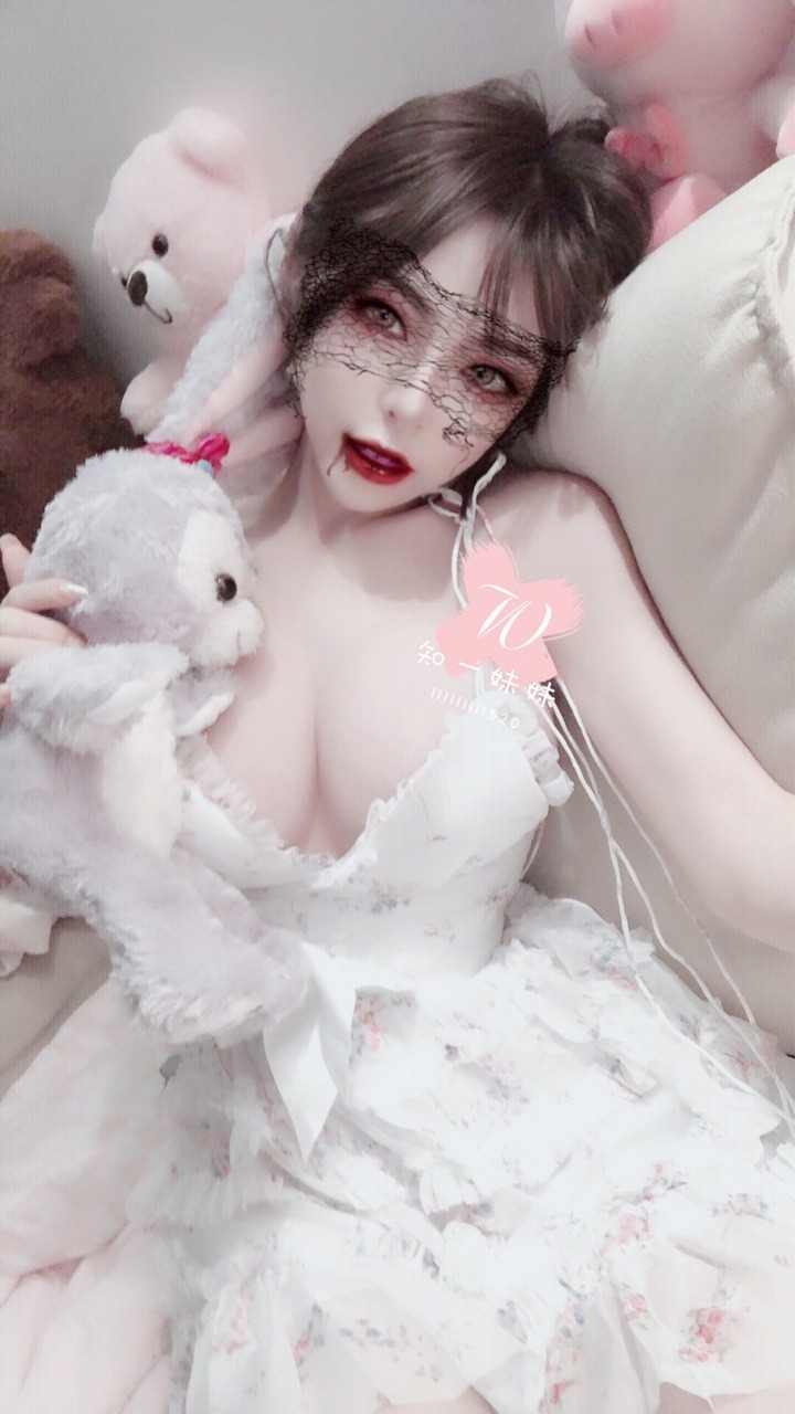 推特极品身材白虎@知一妹妹 751M(392P,20V)