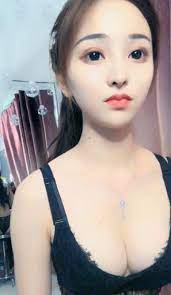 求蜜桃臀女友-我叫nini的作品