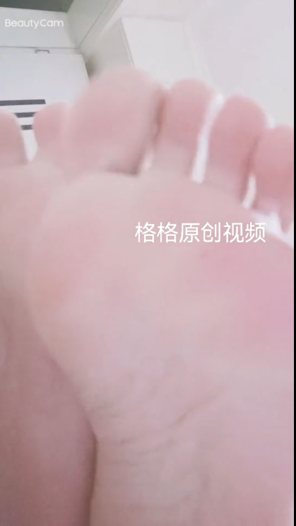 【自打包】自购-足控-易直播格格美足诱惑私信福利(6V,114M)