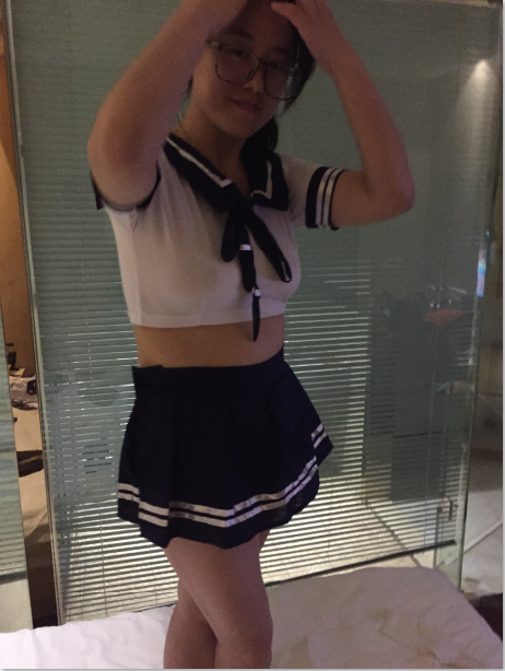 NO.47  【夫妻流出】淫荡人妻眼镜母狗【陆丽】啪啪反差照多套情趣制服诱惑 啪啪 口交 楼道口交[37V+750P][高清无水原档] 3.5G