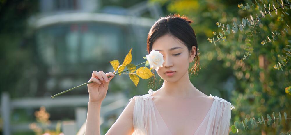 【写真】年年 神明之女【40P/240M/度盘】