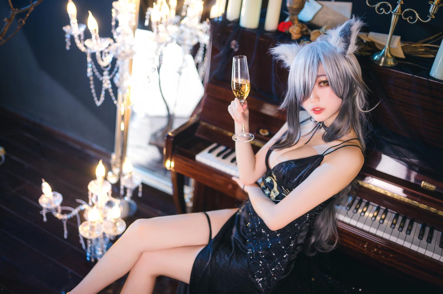 【COS/写真】周叽是可爱兔兔 合集(40套/10.3G)