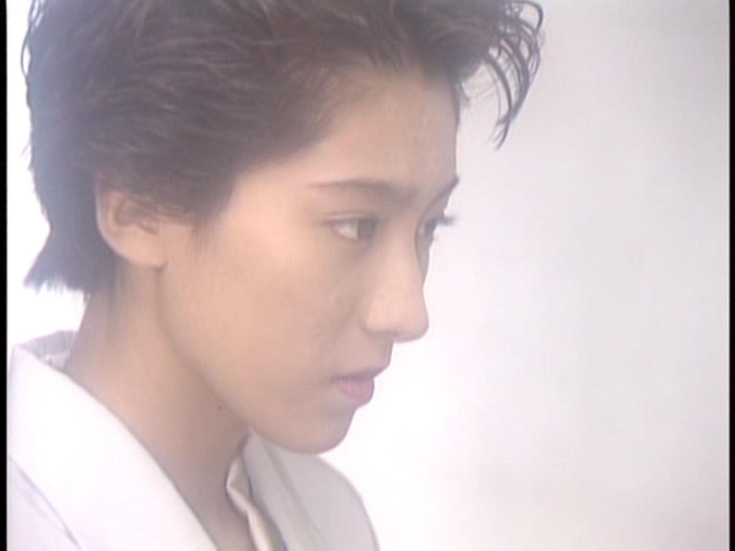年轻的松本麻里奈磁力