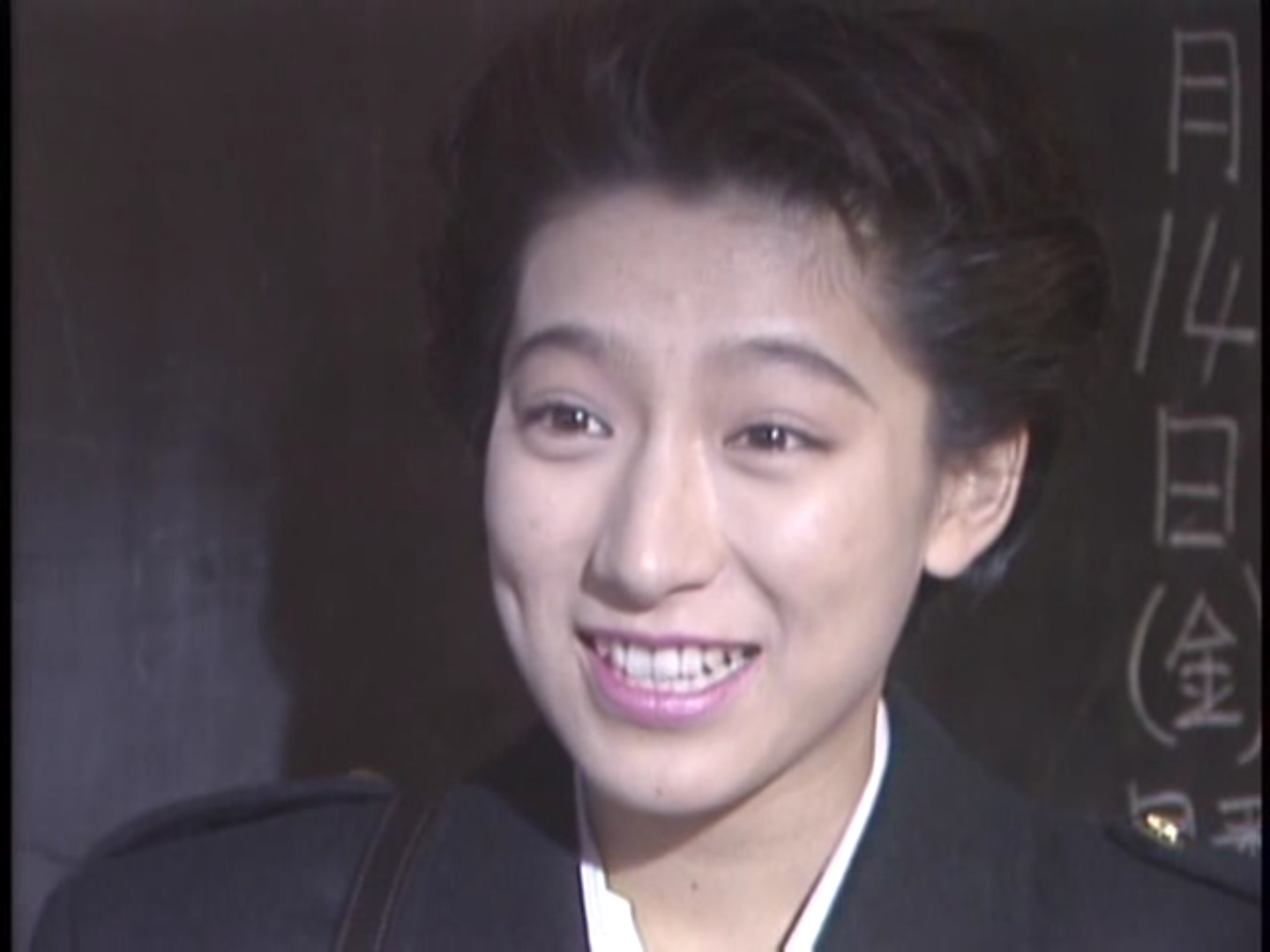 年轻的松本麻里奈磁力