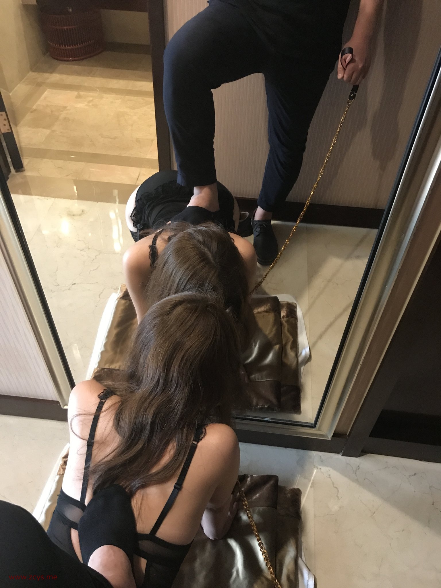 少妇杀手调教母狗窗前爆操腰窝臀浪反差婊 52p 1v 2.46G