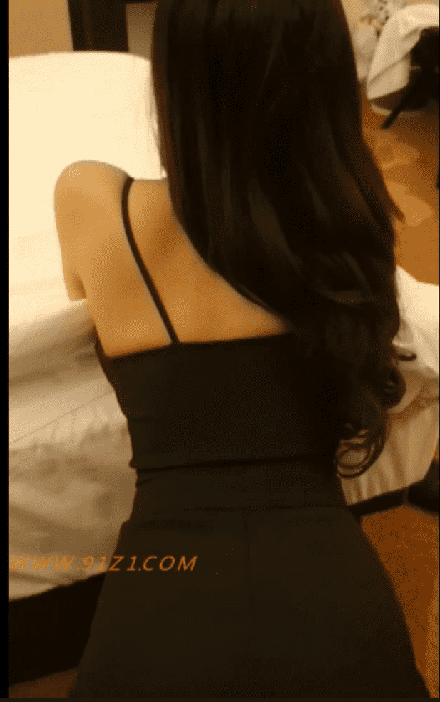 约炮外围女大波肥臀小蛮腰吃肉棒