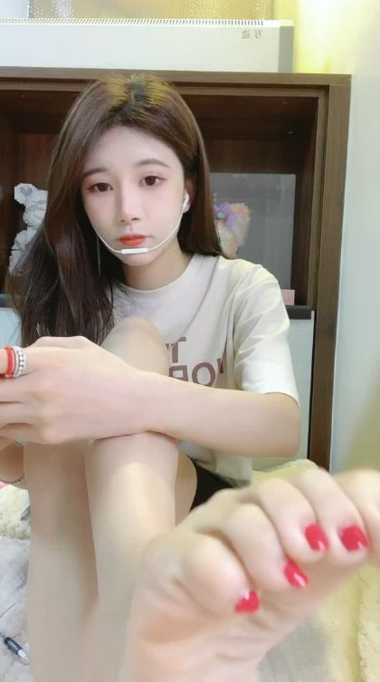 【自打包】无水源码自录-足控-易直播高颜值主播一只嘟嘟(1V,230M)