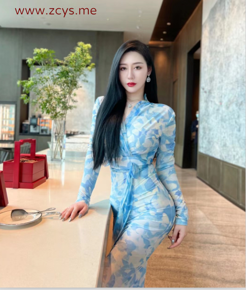 【自打包】稀缺资源-超高颜值网红美女蛇Eom(赛琳娜、静宝贝)一对一福利第3弹(35P,32V,890M)