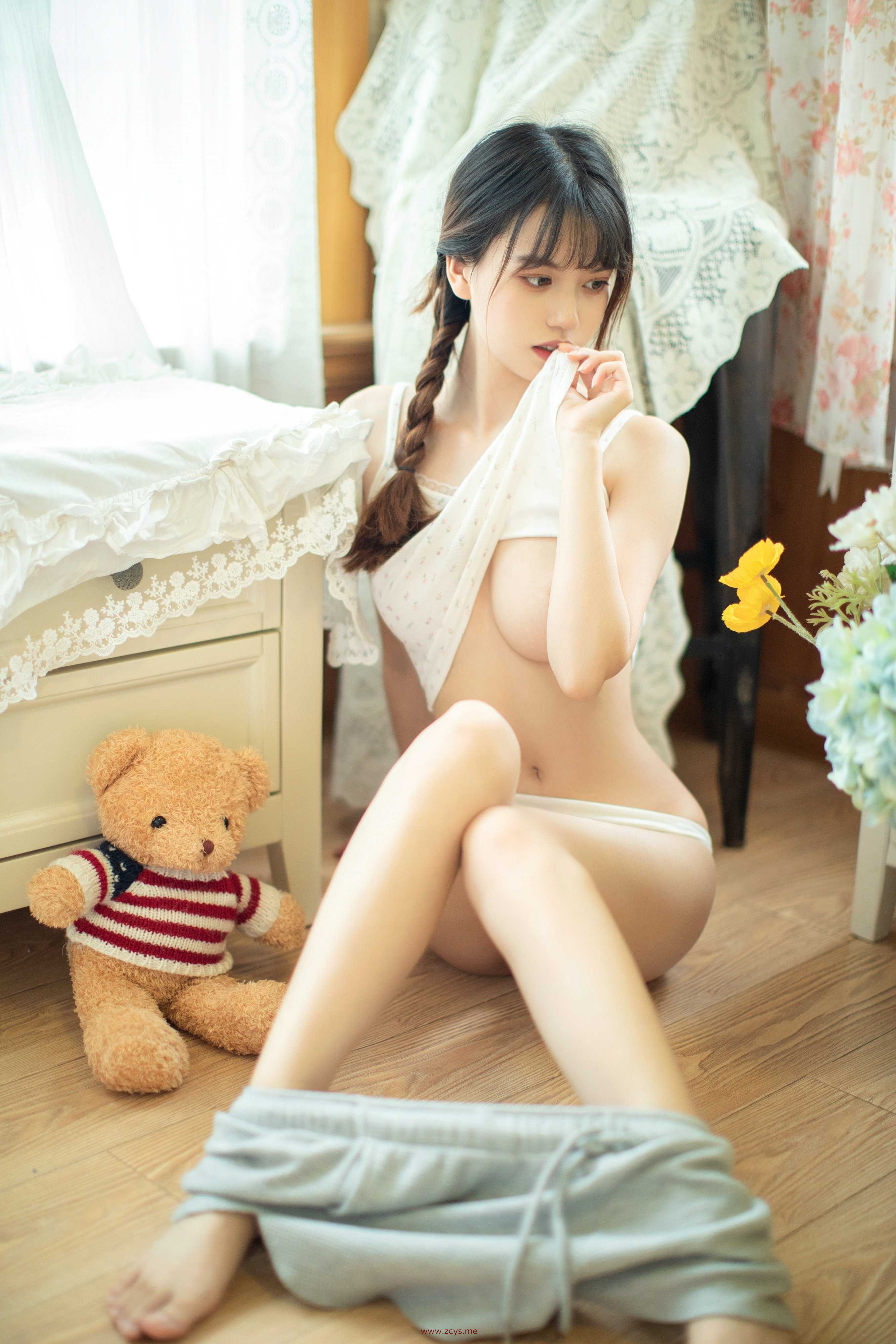 劳小白 - 校服jk【29P 4V 164MB】