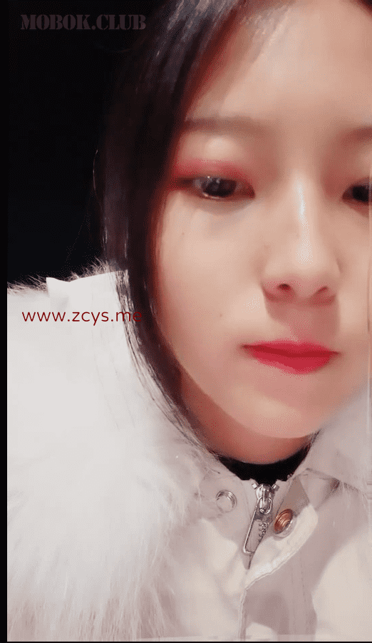 高颜值清纯女神级嫩妹,搭讪晚上散步校服男同学 1V/1.2G