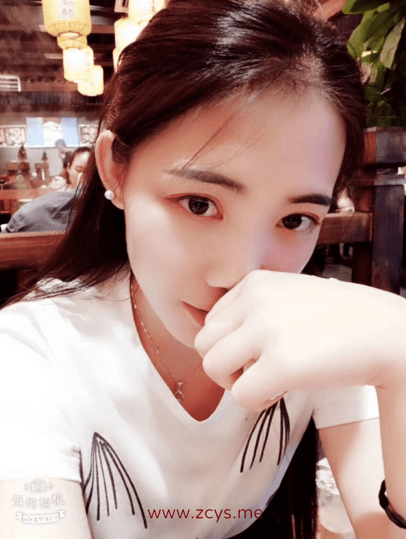 敏儿-外人眼里的正经妹 主人胯下的浪荡女[15p+17v 331M]