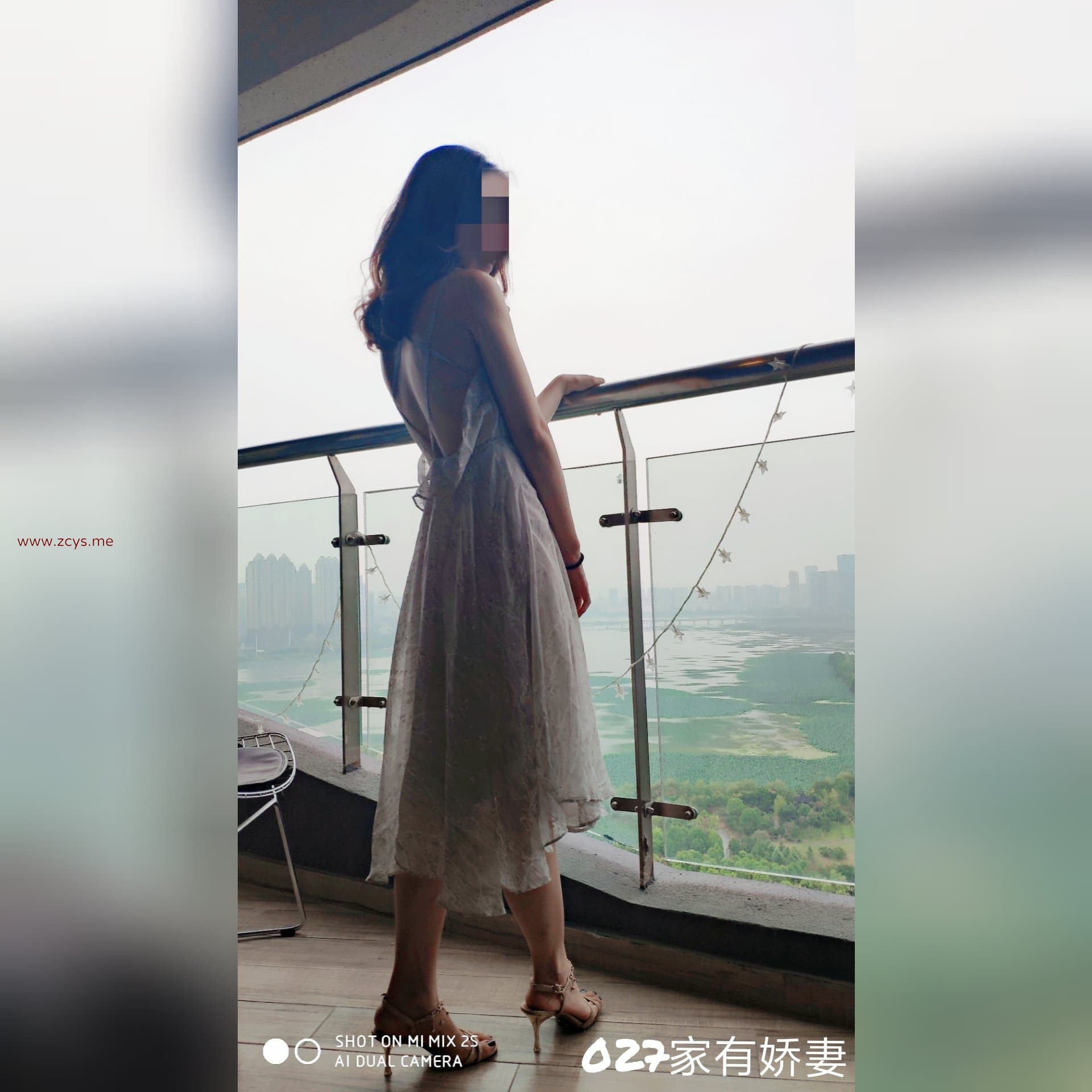 反差婊淫乱性福生活骚妻献给单男4P狂操