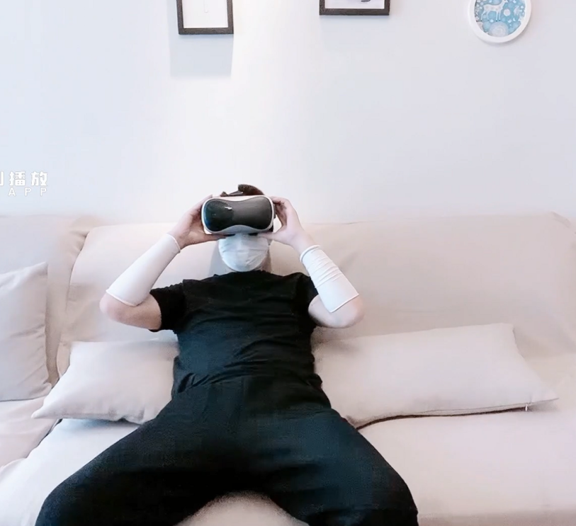 【自打包】糖心高颜值up-金善雅-vr与现实+合租男女的肉体交流(2v,2.26G)