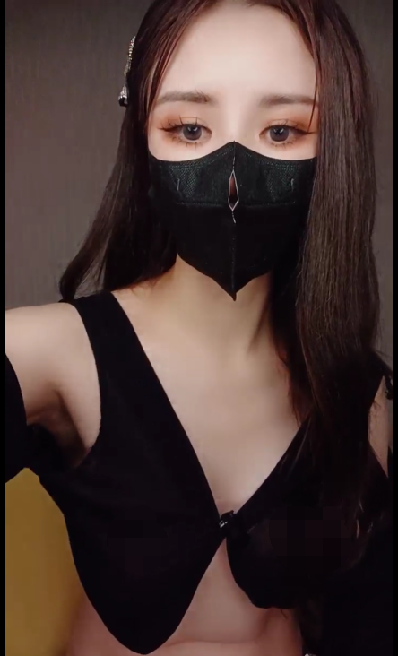 【自打包】直播贴-高颜值网红主播大秀(1V,482M)