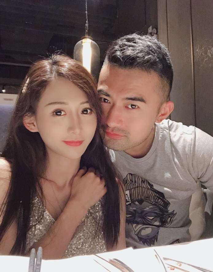 极品美女与男友啪啪被流出 女主超美 身材很好 559M