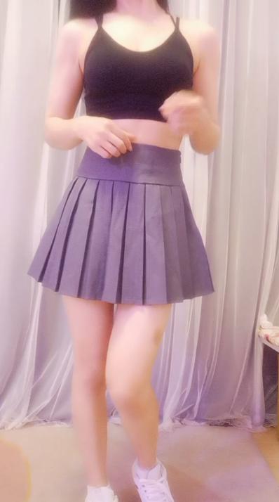 坏姐姐坏坏定制-妈妈棉袜塞逼和菊花抽出来闻着自慰诱惑儿子 663M