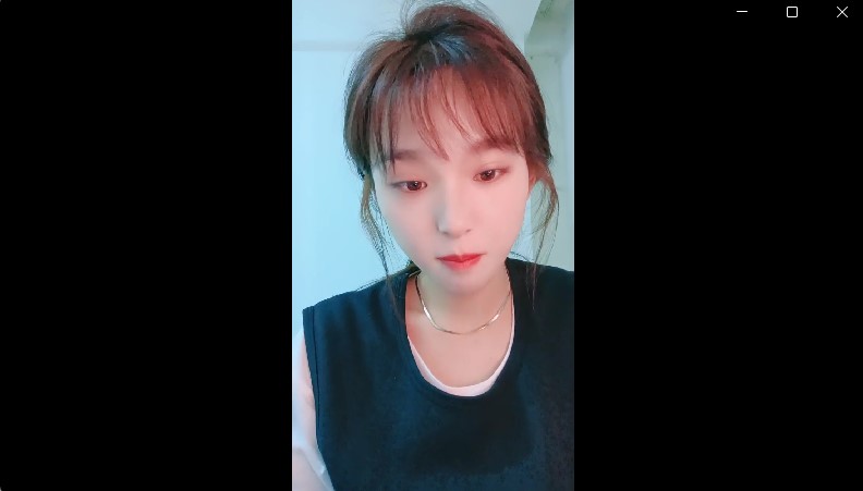 清纯小妹秒变淫荡欲女，露脸诱惑狼友撩骚脱光了自慰骚穴【1V/1.48G】
