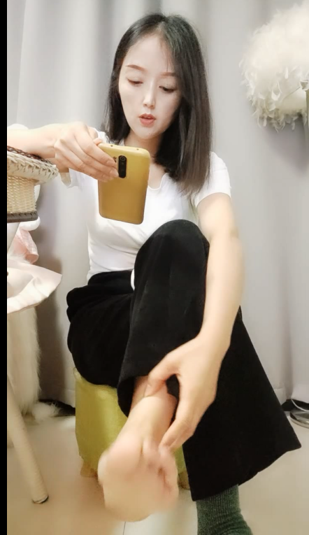 【自打包】源码自录-足控-易直播 椿椿(1V,660M)