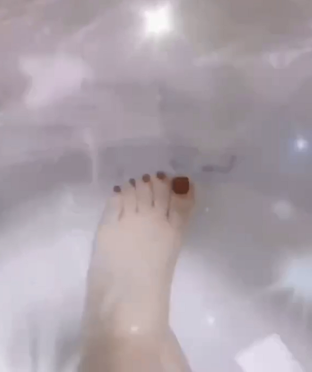 【自打包】自购-足控-丝密圈主播-粉粉-足交美足诱惑视频合集(34V,980M)