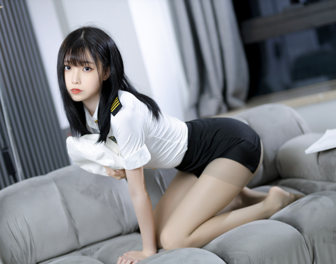 许岚LAN - 灰丝制服【40p 526mb】