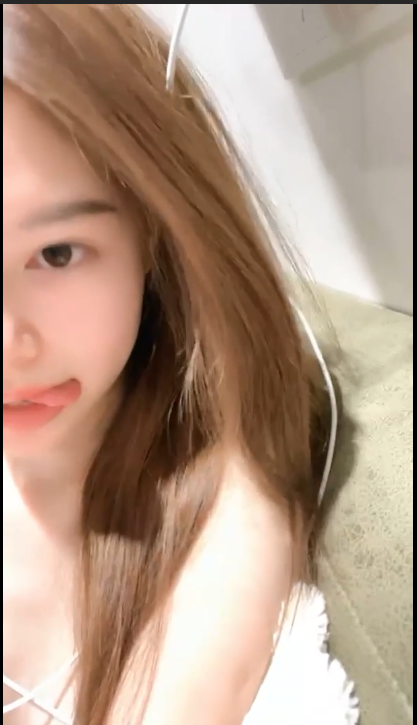 云南昆明19岁小美女【媛媛y】1V 1.14G