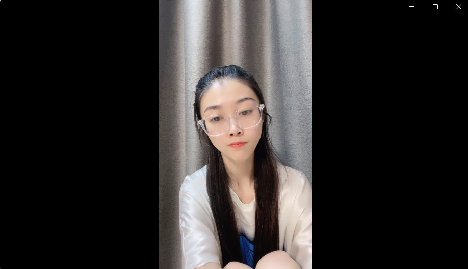 高冷眼镜美女小姐姐！纤细美腿苗条身材！脱光全裸诱惑【1V 1.26G】