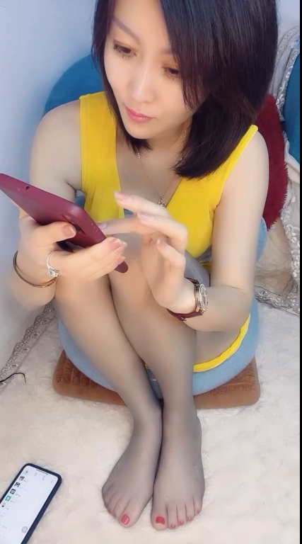 【自打包】源码自录-足控-易直播 媚娘 5(1V,588M)