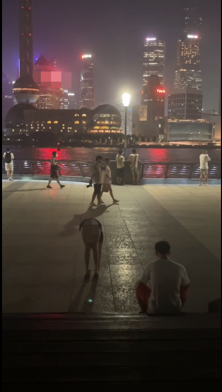 【自打包】推特露出天花板-luna000yu-各种人前露出 3(21V,650M)