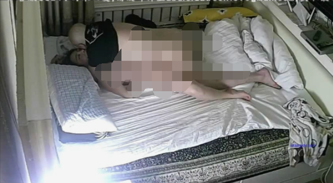 NO.259 【家庭摄像头】真实光头父亲和回娘家的女儿乱伦+和老婆操