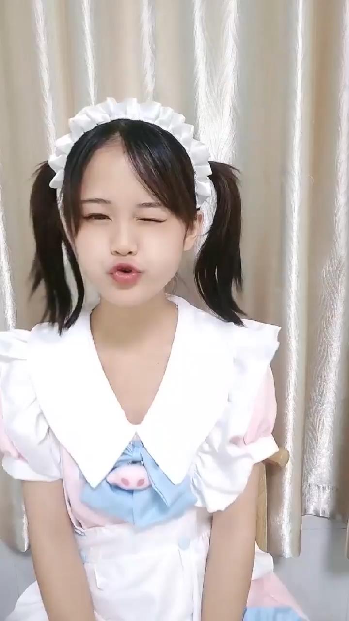 【佳佳小宝贝】超可爱小美女裸舞大尺度诱惑 [5V+3G][度盘]