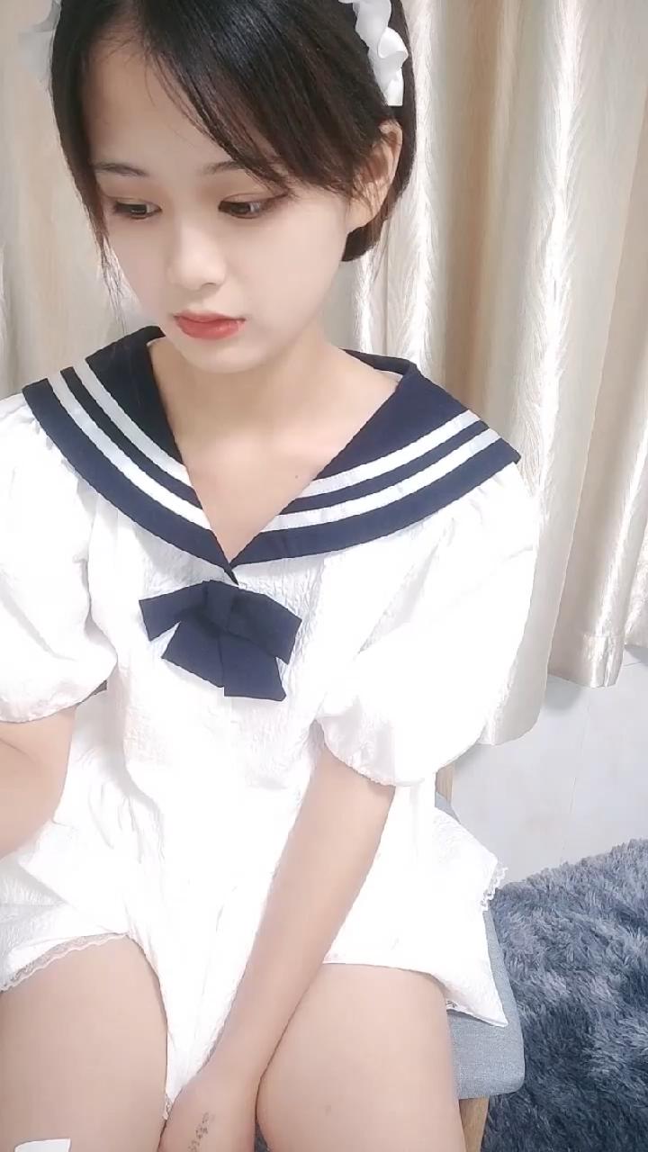 【佳佳小宝贝】超可爱小美女裸舞大尺度诱惑 [5V+3G][度盘]