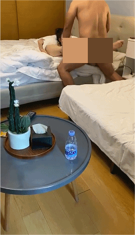 长沙骚少妇张敏3P群操视频流出前后夹击猛烈后入怼【26V 1.1G】