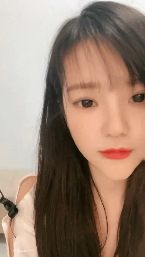 极品网红女神milk 模特身材无毛白虎 精彩一对一  938M