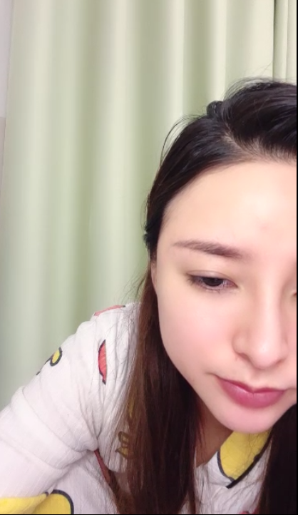 精品推荐,干净白虎美穴,极品尤物女神！1V 900MB