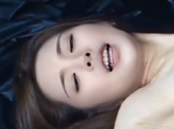 AI换脸杨超越多人步兵 384MB