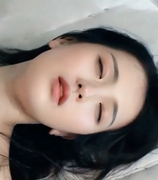AI换脸杨超越多人高清骑兵 480MB