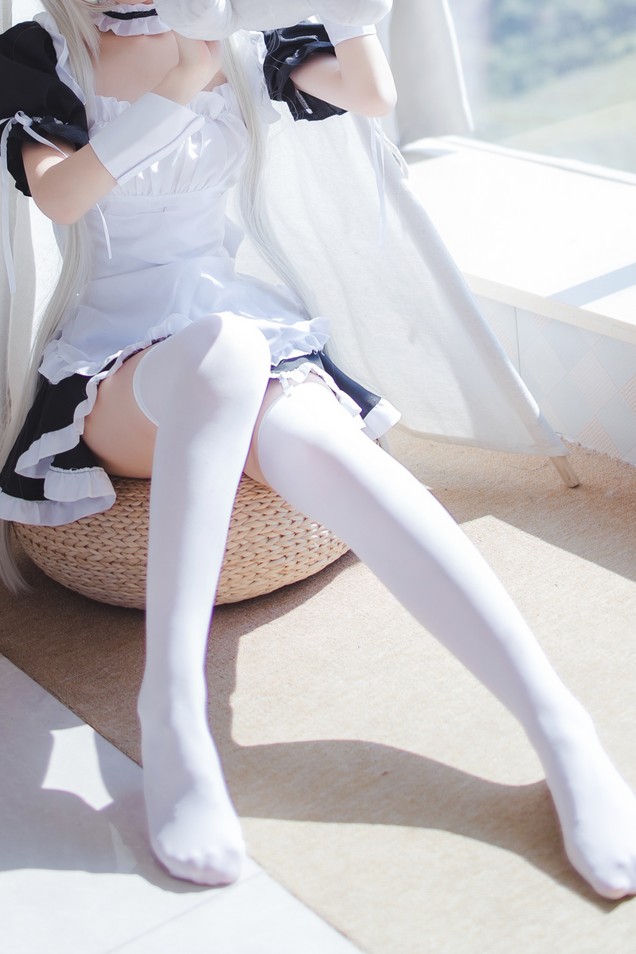 Coser衣衣 - 穹妹女仆 [28P-46MB]