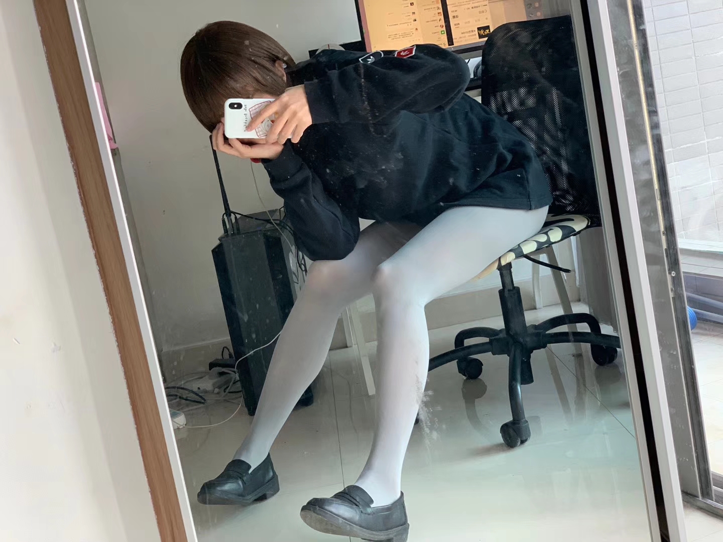 无敌小姨妈  0.9G