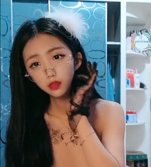 御姐系美女（nei射 zw）