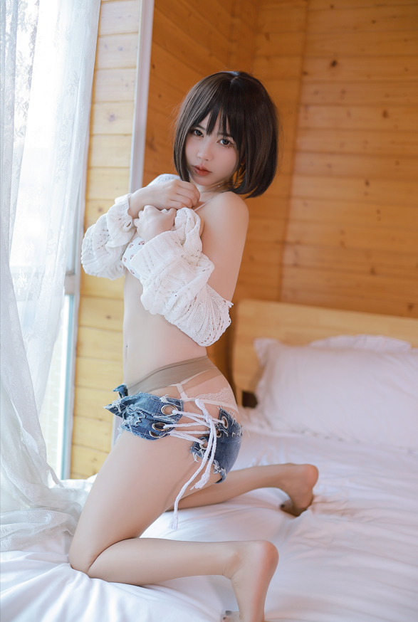 Tina很妖孽呀 - 温柔短发妹妹  【52P1V1.16G】