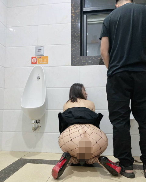 推特极品母狗-兔兔-高价vip视图合集(700P,21V,1.11G)