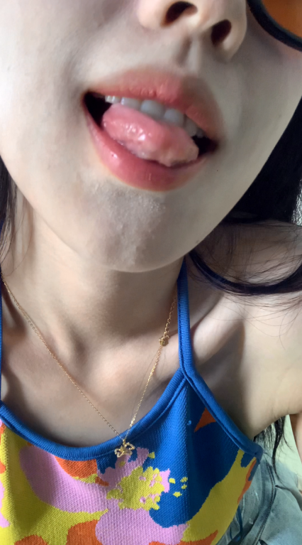 【自打包】足控精品-易直播颜值主播-胆胆-未流出土豪定制原版（1V,644M）
