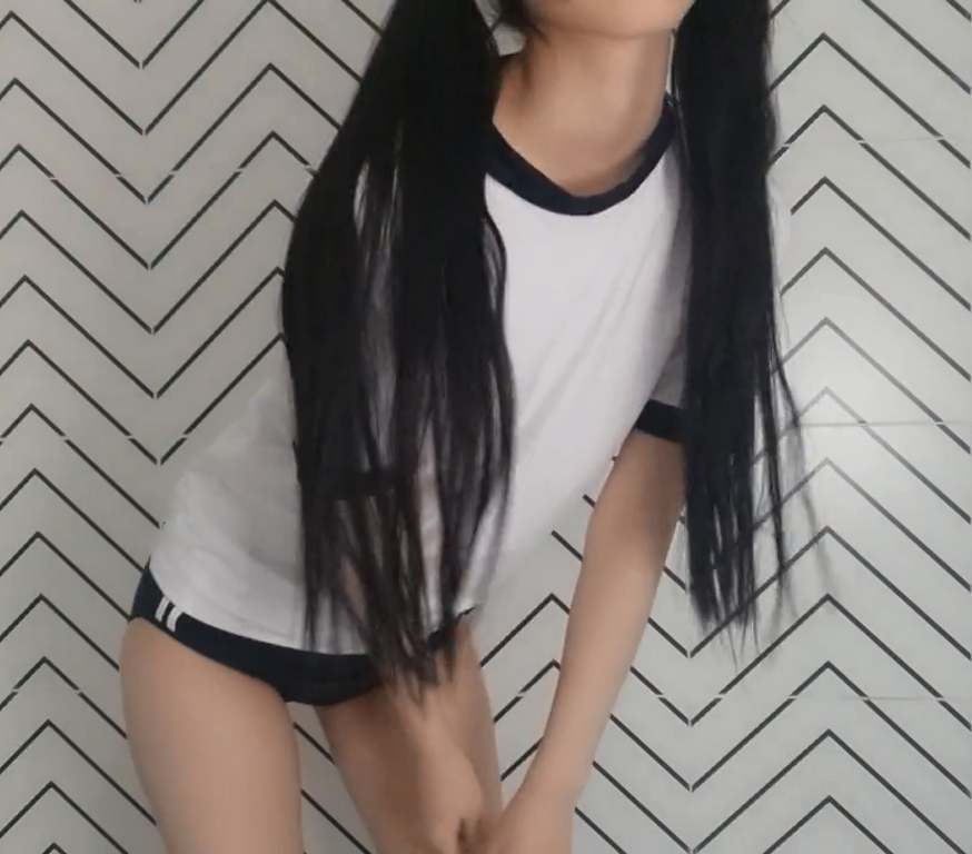 P站萝莉福利姬-Asiansmalltitss-双马尾运动+白T(2V,170M)