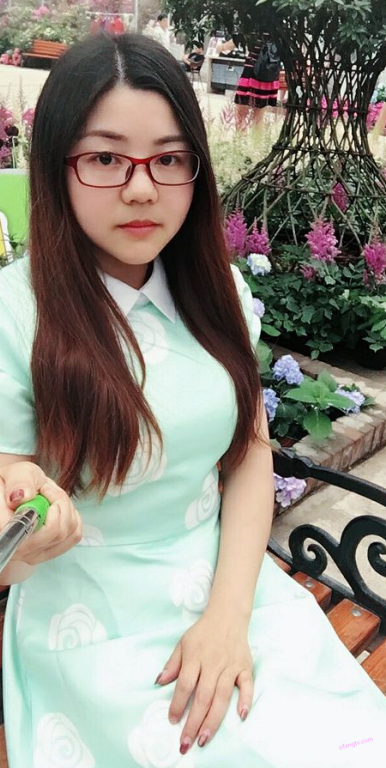 成都绿帽人妻生活照和单男做爱视频 2.46G