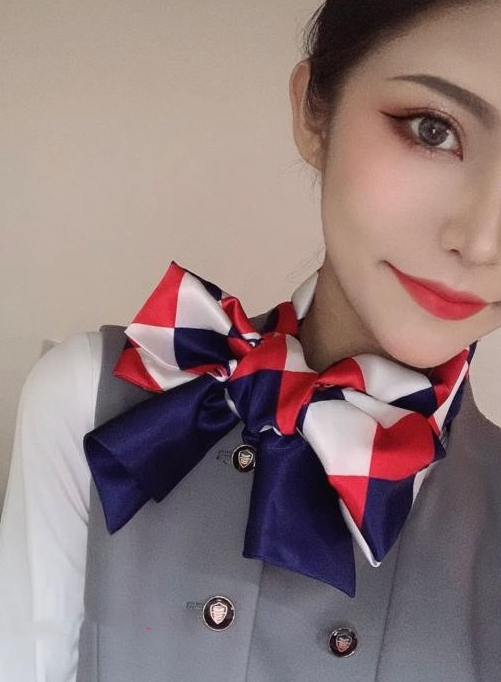 台湾情侣泄密-白天是端庄空姐  晚上被干女奴 172M